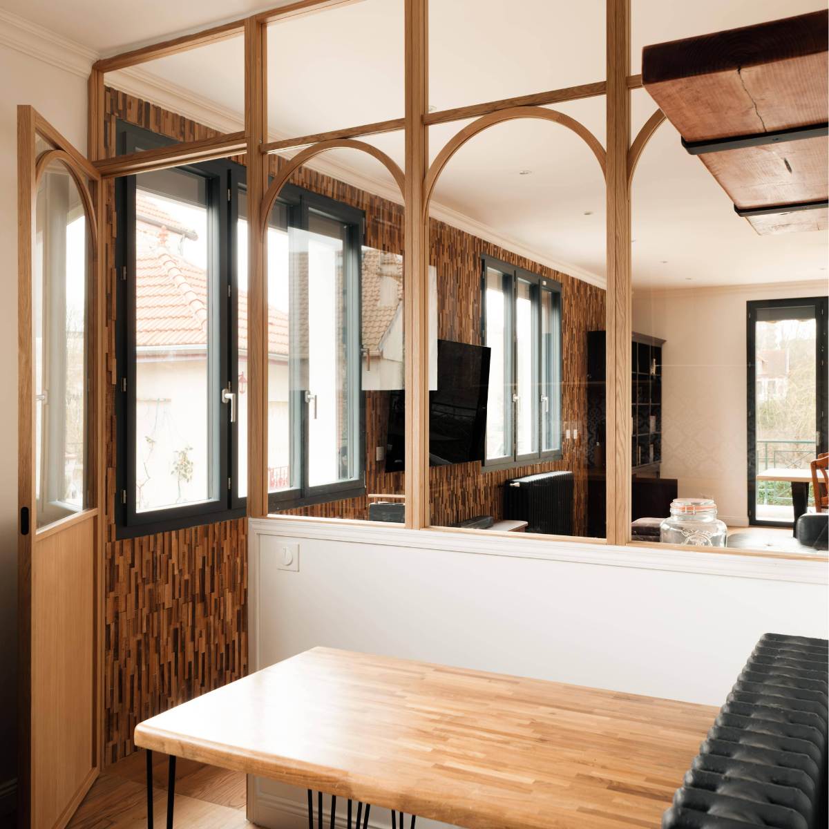 verrière en bois sur mesure cuisine salon