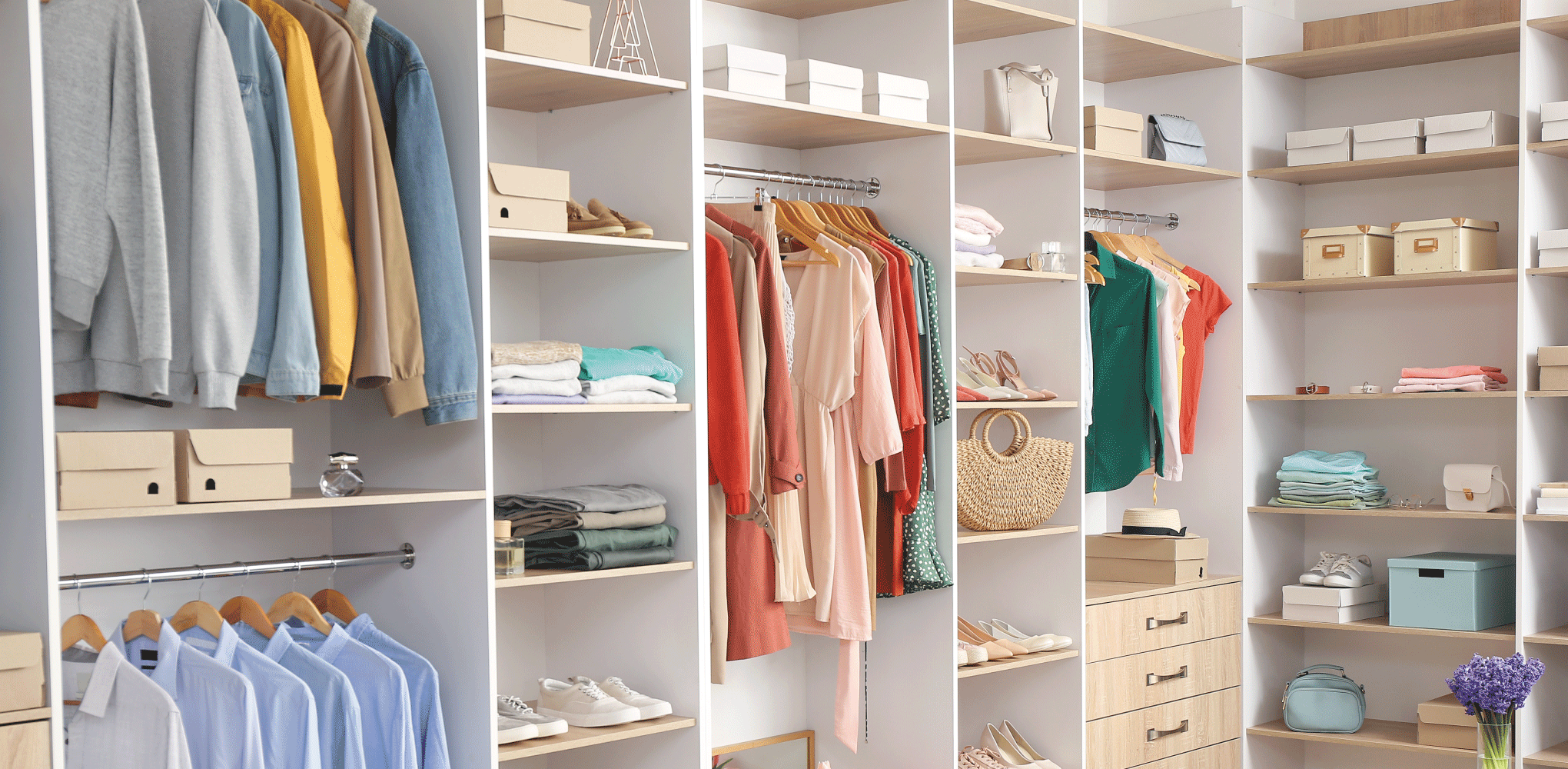 Quelle hauteur d'étagère choisir pour un dressing sur mesure ? - Mobibam