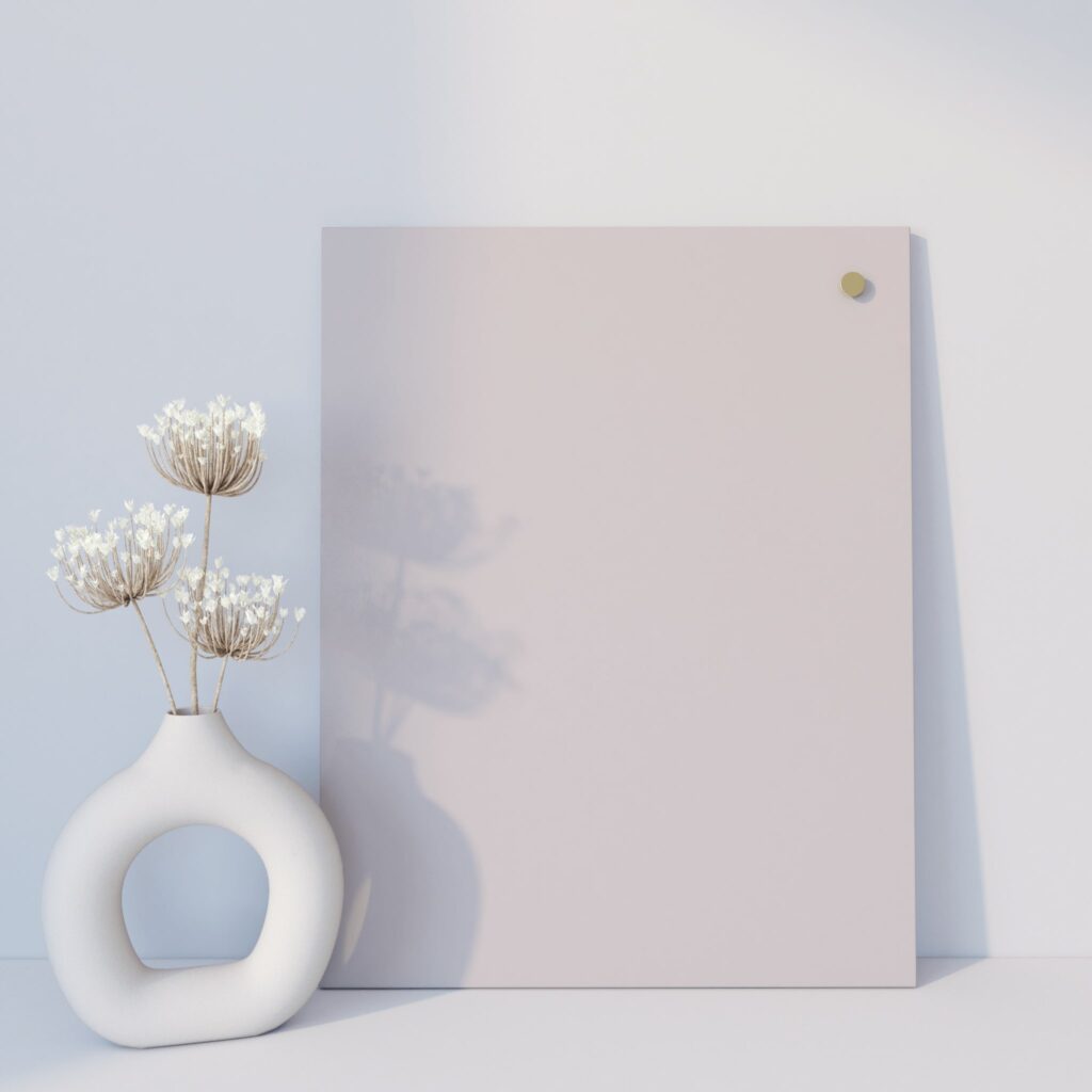 façade de cuisine rose poudré avec bouton rond en laiton